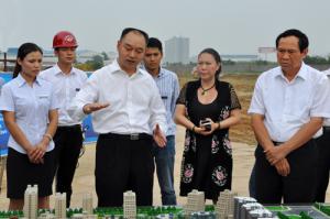 河南省委常委、洛陽(yáng)市委書記陳雪楓調(diào)研炎黃科技園